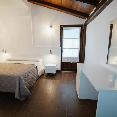 Relais Mediterraneo Collinebros Κατάλυμα σε φάρμα