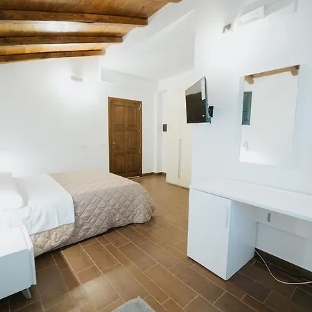 Relais Mediterraneo Collinebros Torrenova (Sicily)